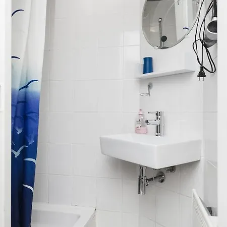 Vega Apartment *